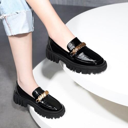 Small Leather Shoes Female 2021 New Wild Thick High Heel Retro Black Work Shoes Spring and Autumn Sponge Cake Low Single Shoes