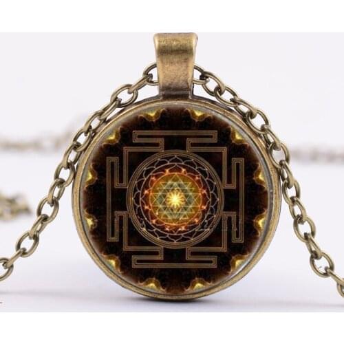 European and American Popular, Sacred Time Jewel Pendant Necklace, Vintage Sweater Chain Wholesale . Statement Necklace