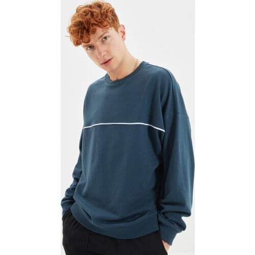 Trendyol Men Oversize Fit Long Sleeve Cycling Collar Piping Sweatshirt TMNAW22SW1192