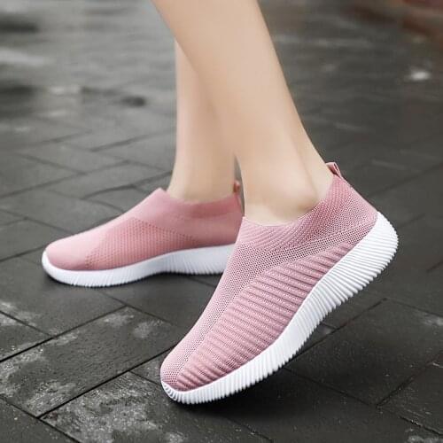 Women Vulcanized High Quality Sneakers Slip on Flats Shoes Loafers Plus Size 43 Walking Platform Ladies Shoes and Sandals