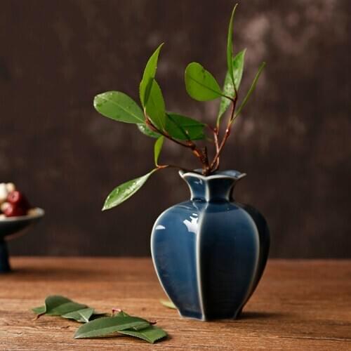 Ceramic Table Vase Living Room Vintage Chinese White Flower Vase Pot Plant Mini Objet Decoration Salon Home Decoration ED50HP