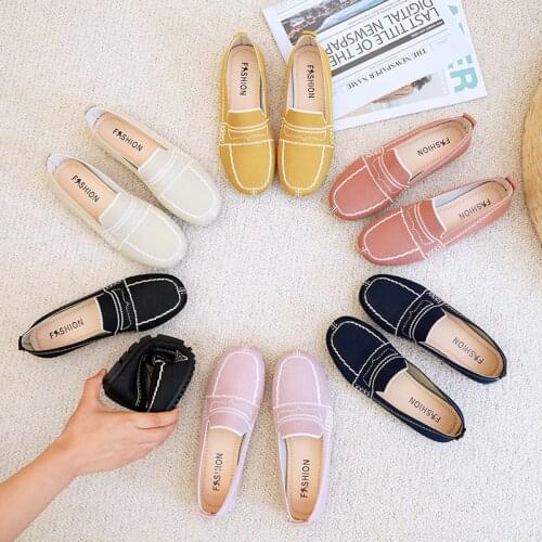 Spring Summer Women Flat Shoes Vogue Breathable Knit Comfortable Soft Sole Round Toe Girl Slip-on Casual Shoes Loafers Sandals