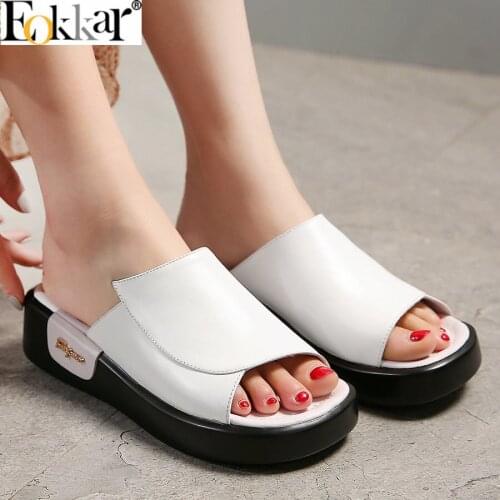 Eokkar 2019 Fashion Peep Toe Ladies Sandals Slip On Wedges Heels Flip Flops Open Toe Thong Ladies White Sandals Big Size 34-44