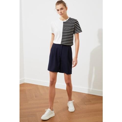 Trendyol Pocket Detail Shorts & Bermuda TWOSS19WX0108