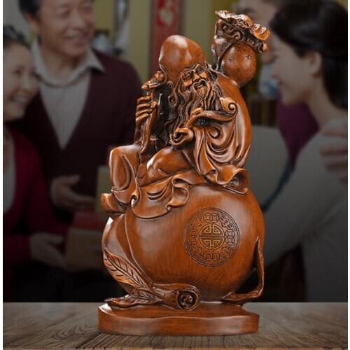 The birthday person sends a birthday gift to the elderly for their grandparents Sculpture statue carving Home Decoration