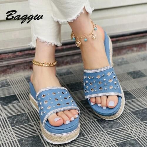 Women Slippers Summer Fashion Rivet Hollowed Out Platform Shoes Ladies Breathable Outdoor Beach Round Toe Slippers Plus Size New