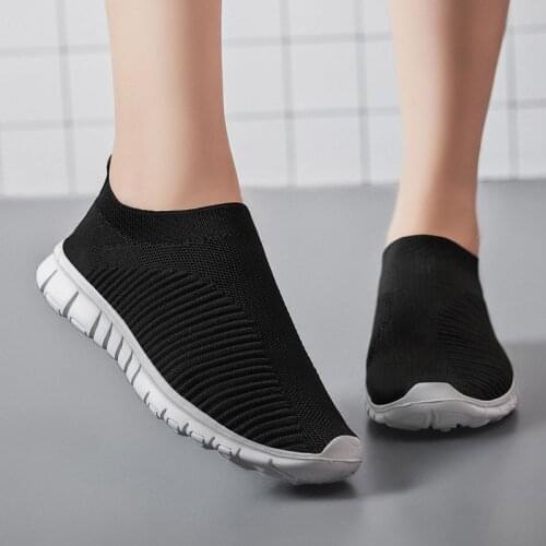 New Comfortable Women Casual Shoes Unisex Sock Shoes for Woman Vulcanize Sneakers Ladies 2021 Lightweight Walking Slip On Flats