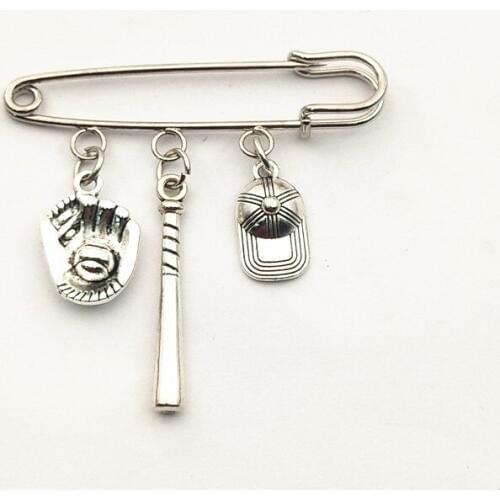 1pcs Baseball Cap Baseball Bat Baseball Gloves Sports creative brooch, sport souvenir, denim collar badge brooch