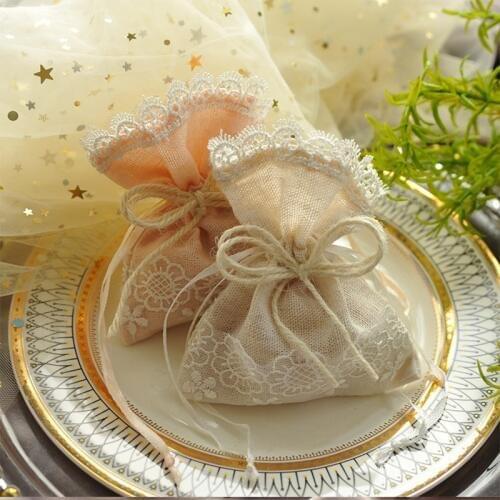 50pcs lot Wholesale Unique Lace Girl Boy Baby shower Candy Bag Chocolate favour and gifts Linen Wedding Party favor bags
