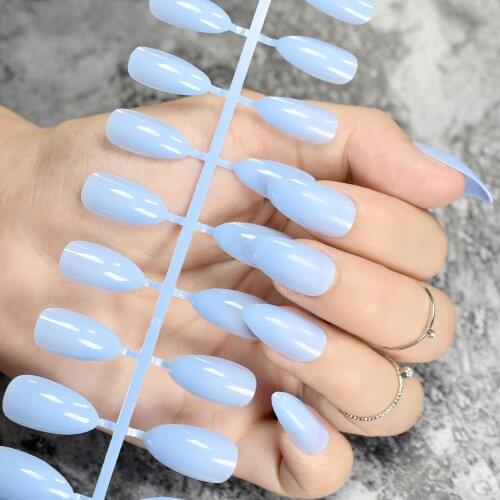 Baby Blue Stiletto False Nails Jelly Blue Oval Sharp end Fake Nails Tips Pointed Head Full Artificial Nails for Lady Daily