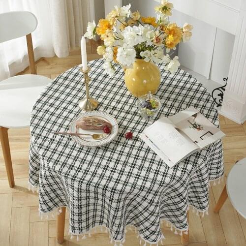 Yaapeet Lace Tablecloths On The Table