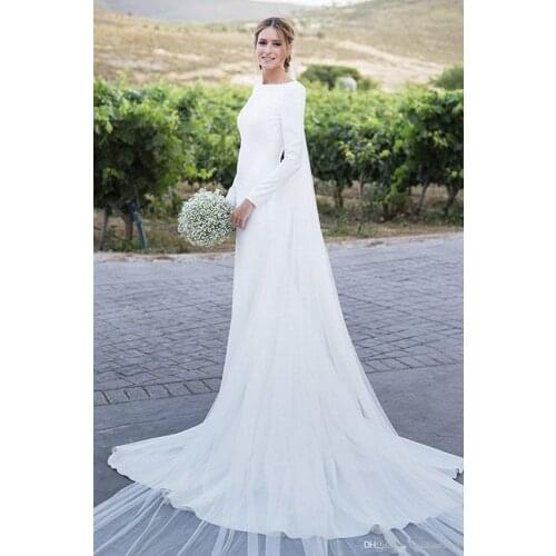 2020 Modest Long Sleeves Sheath Bohemia Wedding Dresses Backless Court Train Wedding Bridal Gowns With Buttons robes de soirée