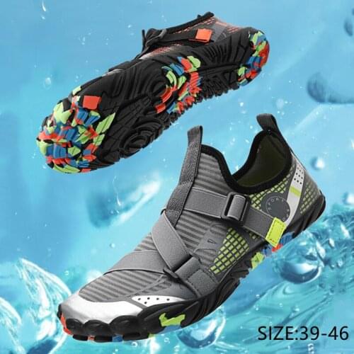 2020 Hot Sale Men Aqua Shoes Summer Breathable Non Slip Water Shoes High Quality Unisex Couple Footwear Barefoot Shoes