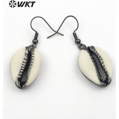 WT-E461 Punk Style Raw Cowrie In Gun Black Electroplated Vogue Earring Natural Sea Shell Series Jewelry Special Gift For Women