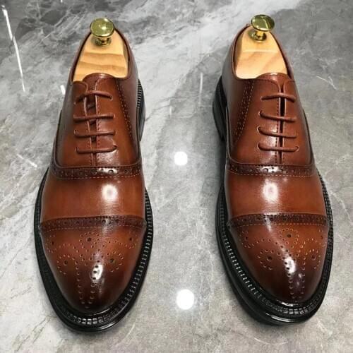 2021 New Men Dress Shoes Brogue Style Paty Leather Wedding Shoes Men Flats Leather Oxfords Formal Shoes
