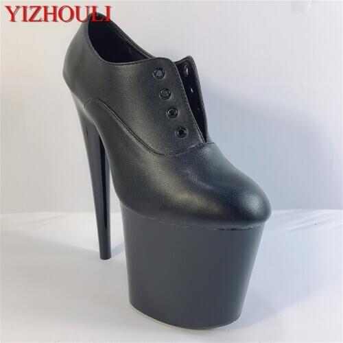 Women will be wearing platform shoes with rounded toes, high-heeled platform shoes and sexy 20cm pole Dance Shoes
