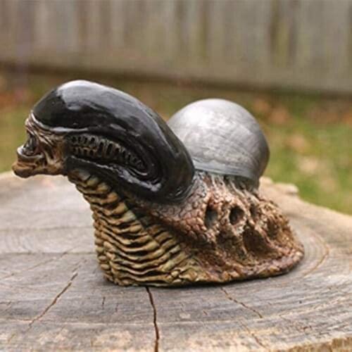 1Pc Outdoor Statues Extraterrestrial Snail Statue Figure Model Doll Collection Birthday Gift Garden Home Decoration for Patio