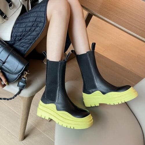 Lasyarrow Women Chelsea Ankle Boot Cow Leather Autumn Short Boots Thick Platform Fashion Women Shoes Lady Casual 2021 New Female