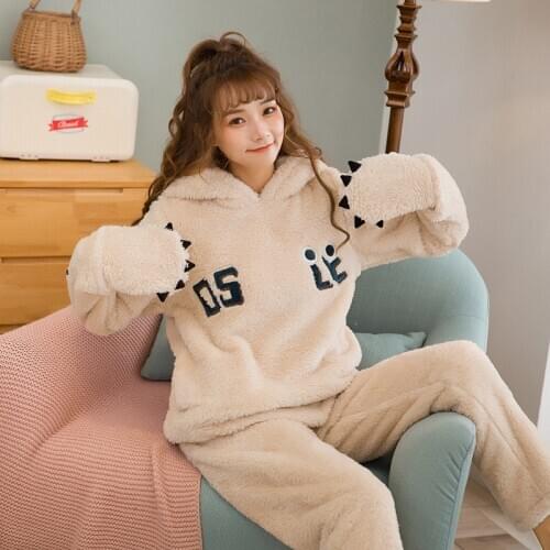 2 Pieces Flannel Pajamas Set Women Sleepwear Long Sleeve Pajamas for Ladies Pyjamas Coral Fleece Sleep Lounge Set Homewear Suit