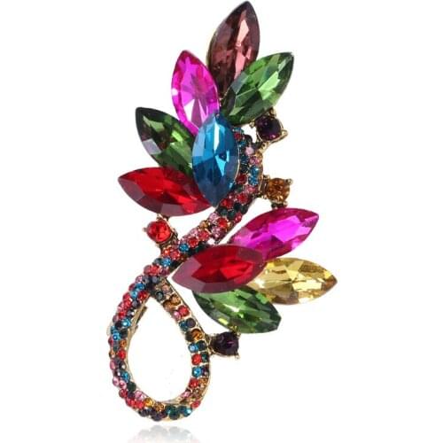 The new brand personality color crystal glass brooch temperament of high-end clothing accessories manufacturers selling
