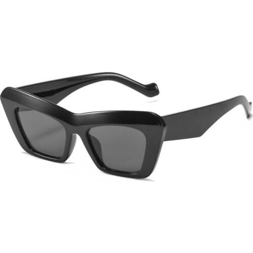 2021 New Versatile Retro Fashion Sunglasses Womens Trend Personality Cats Eye Simple Outdoor Sunscreen Glasses UV400