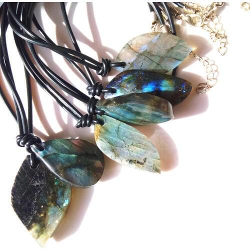 1pcs Natural Labradorite Crystal Drop-shaped Pendants Treatment Stone Christmas gifts