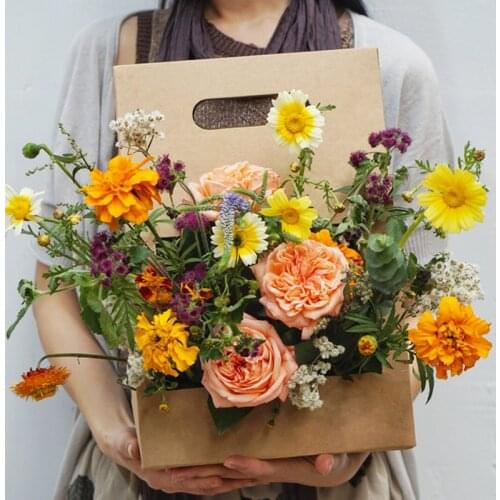 Portable Foldable Flower Box Waterproof Paper Packing Bag Florist Fresh Flower Carrier Bag Handmade Bouquet Basket Wedding Gift