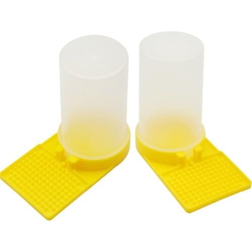 4pcs Plastic feeders for bees watering feeding feed food honing waterer new type bottle cup box beekeeping tools equipment
