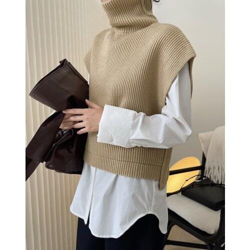 REVE CHOW Travel Vests