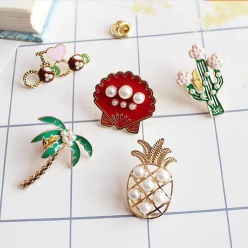 Timlee X266 Fashion Cartoon Holiday Series Of Coconut Shell Pineapple Imitation P Brooch Pins,Fashion Jewelry Wholesale