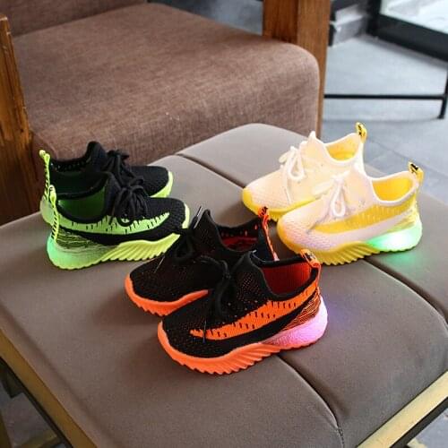 Boys Glowing Sneakers Kids Fashion Casual Non-slip Soft Sole Lightweight Running Led Shoes Children Air Mesh Breathable Sneakers