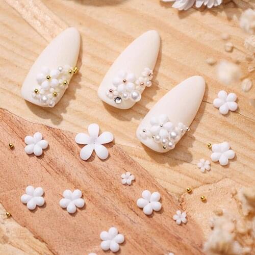 Nail Art Flowers Decoration Easy to Stick DIY White Five Petal Flower Small Nail Stickers Ornament Manicure tool