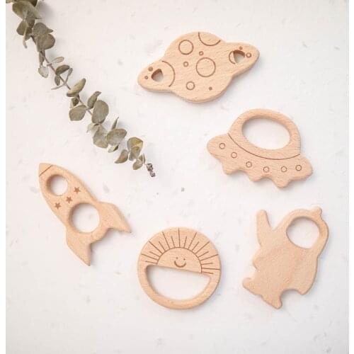 3Pc Baby Wooden Planet Beech Teether Pacifier Pendants BPA Free Newborn Baby Gym Accessories Teeth Pendant Children Product