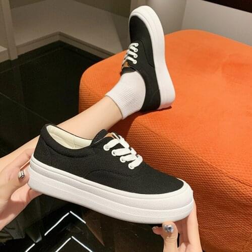 Luxury Thick Women Sneakers Lace Up Non-slip Women Running Shoes White Mesh Women Canvas Shoes Chaussure Femme Female Footwear