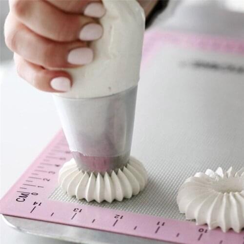 Russian Lomia Cookie Decorating Mouth Stainless Steel Icing Piping Tips Silicone Icing Piping Cream Pastry Bag Nozzle Sets