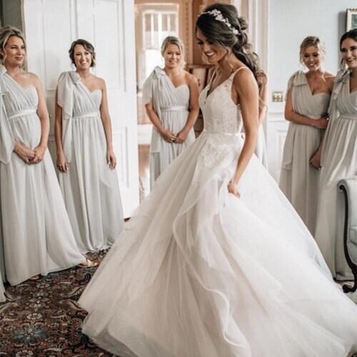 Elegant Spaghetti Straps Ball Gown Wedding Dress 2021 Lace-up Tulle Robe de Mariage Delicate Sash Appliques Ruffles Bridal Gown