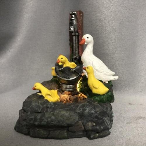 Creative Duckling Resin LED Statue Decor Exquisite Garden Fountain Animal Statue Display for Home Gardening Outdoor Decoration
