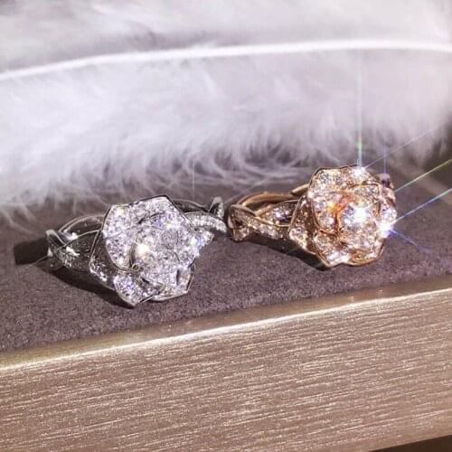 Fashion Elegant Women Dazzling Rose Flower Ring Zircon Anniversary Ring High Quality Delicated Crystal Wedding Engagement Rings