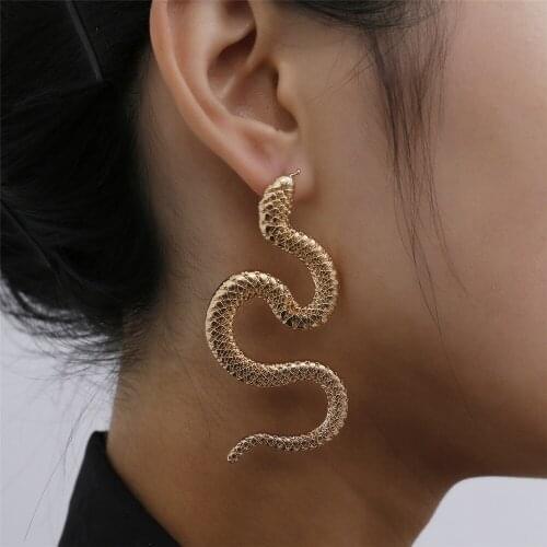 Europe Jewelry Personality Distorted Snake Geometric Hip-hop Earrings Female Exaggerated Serpentine Embossed Stud Earings Women