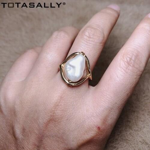 TOTASALLY 2020 Brand New Finger Rings Baroque Stylish Simulated Pearl Geometric Top Rings womens Finger Jewelry Dropship