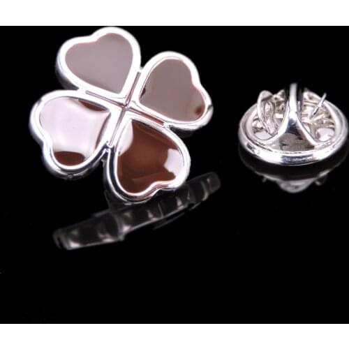 High quality enamel craft red clover Brooch men and women Lapel Pin fashion backpack badge gift jewelry
