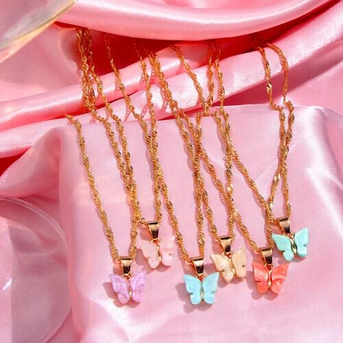 2020 Cute Butterfly Pendant Necklace for Women Gold Color Twist Chain Necklace Fashion New Design Jewelry Party Friendship Gift