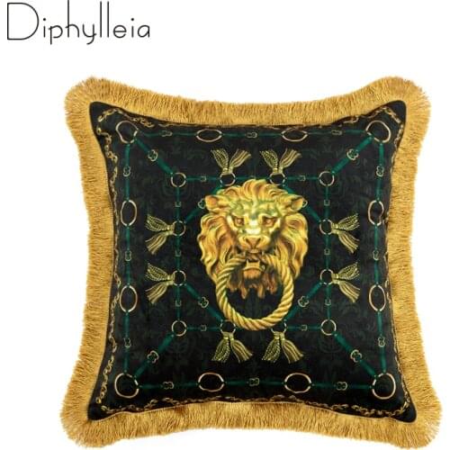 Diphylleia European Luxury Cushion Cover Baroque Bronzing Lion Head Print Velvet Living Room Sofa Pillow Case With Tassels
