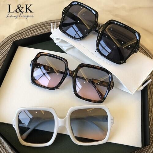 Vintage Oversize Square Sunglasses Women Luxury Brand Big Frame Sun Glasses Men Retro Rivet Eyewear Female Gradient Shades