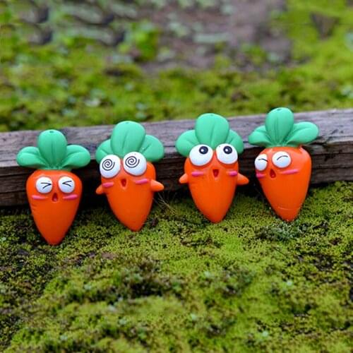 ZOCDOU 1 Piece Mini Happy Cartoon Expression Carrot Sweet Radish Ornament Small Statue Little Figurine Crafts Home Decoration