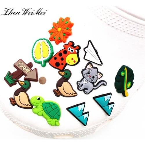 Shoe Accessories Apparel Bag Animals Shoe Charms Accessories Cute Giraffe Duck Cat Turtle Durian Shoe Decoration Jibz Kids Party