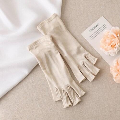Women Sleep Moisturizing Mitten Summer 100% Natural Mulberry Silk Half Finger Touch Screen Thin Sunscreen Driving Sun Glove M50