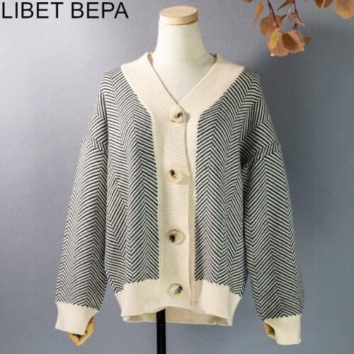 2021 Womens Knitwear Autumn Winter Striped V-Neck Cardigans Buttons Oversize Korean Style Lady Sweaters Patchwork Tops SWC3033
