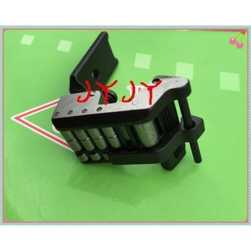 Industrial Sewing Machine Accessories Horizontal Vehicle 4572280 Roller Press Foot Belt Knife Roller Press Foot Wheel