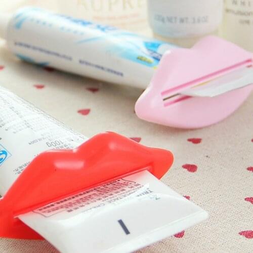 1Pcs Sexy Hot Lip Kiss Bathroom Tube Dispenser Toothpaste Cream Squeezer Home Tube Rolling Holder Squeezer Random Color Top Sale